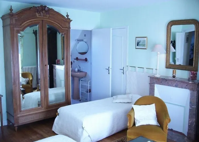 לינה וארוחת בוקר Ferme De Dauval 3*