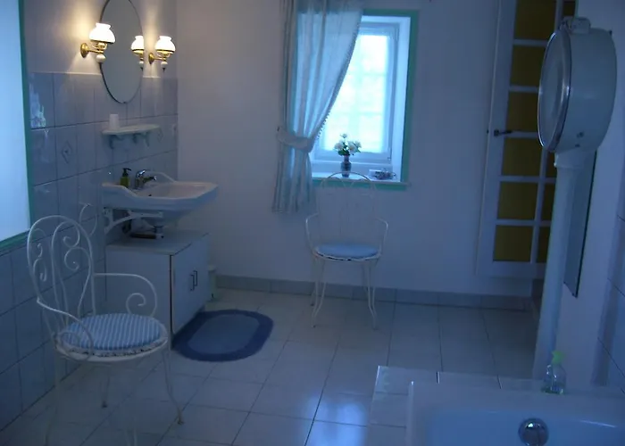 לינה וארוחת בוקר Ferme De Dauval 3*